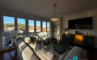 Living room of Flat for sale in Laredo  with Heating, Parquet flooring and Terrace