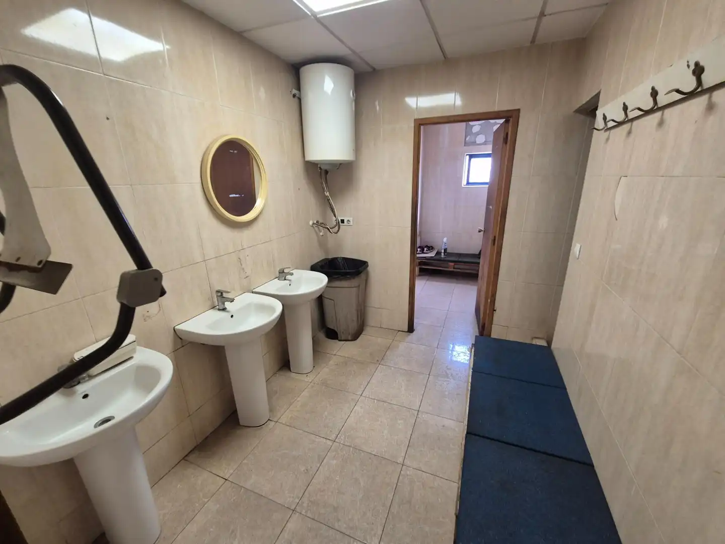 Badezimmer von Fabrikhallen zum Verkauf in Monóvar  / Monòver