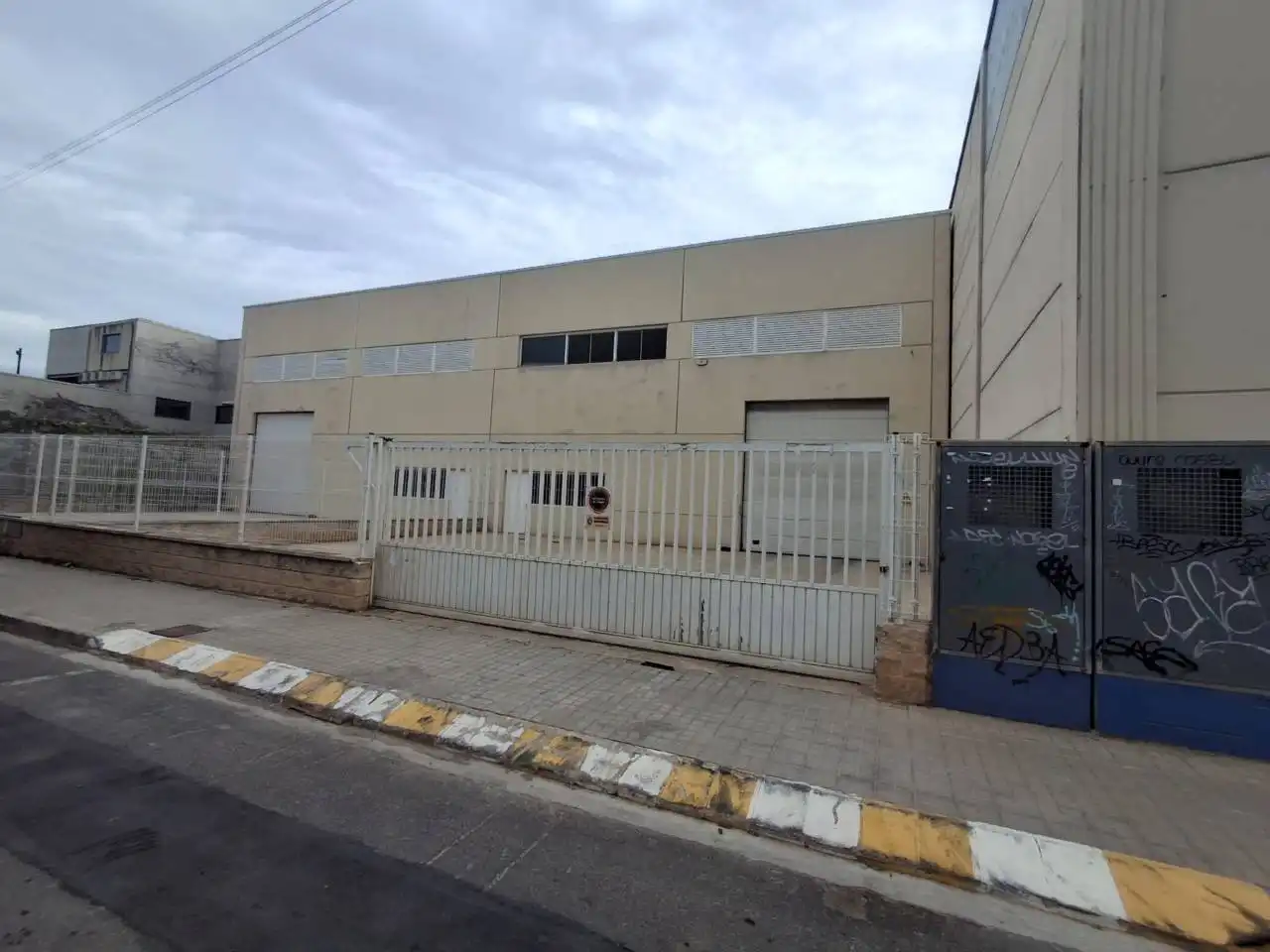 Vista exterior de Nau industrial de lloguer en Catarroja