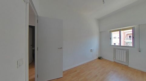 Foto 5 de Piso en venta en C/ Abolengo, Vista Alegre, Madrid Capital