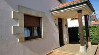 Exterior view of House or chalet for sale in Los Corrales de Buelna   with Balcony