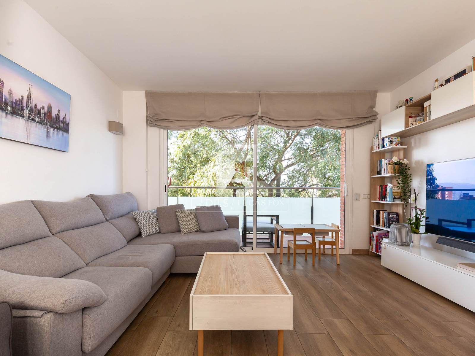 Living room of Flat for sale in Sant Just Desvern  with Air Conditioner and Balcony