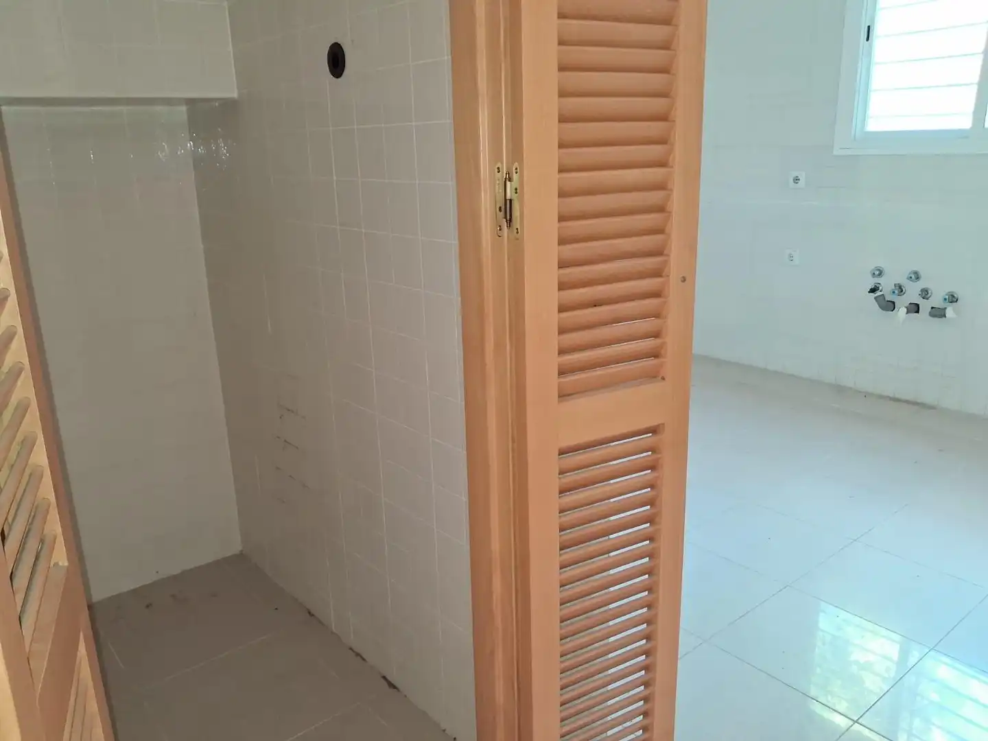 Bathroom of Detached homes for sale in Castilleja de la Cuesta  with Air Conditioner and Terrace