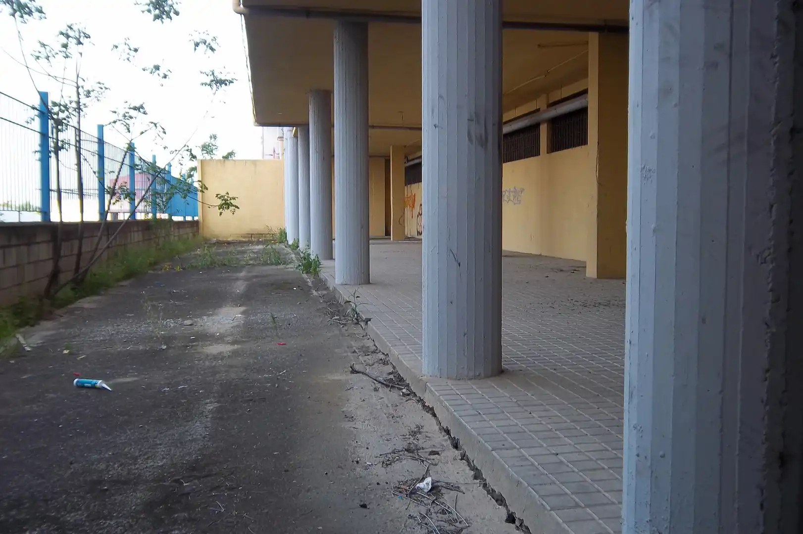 Außenansicht von Geschaftsraum zum Verkauf in Tomares