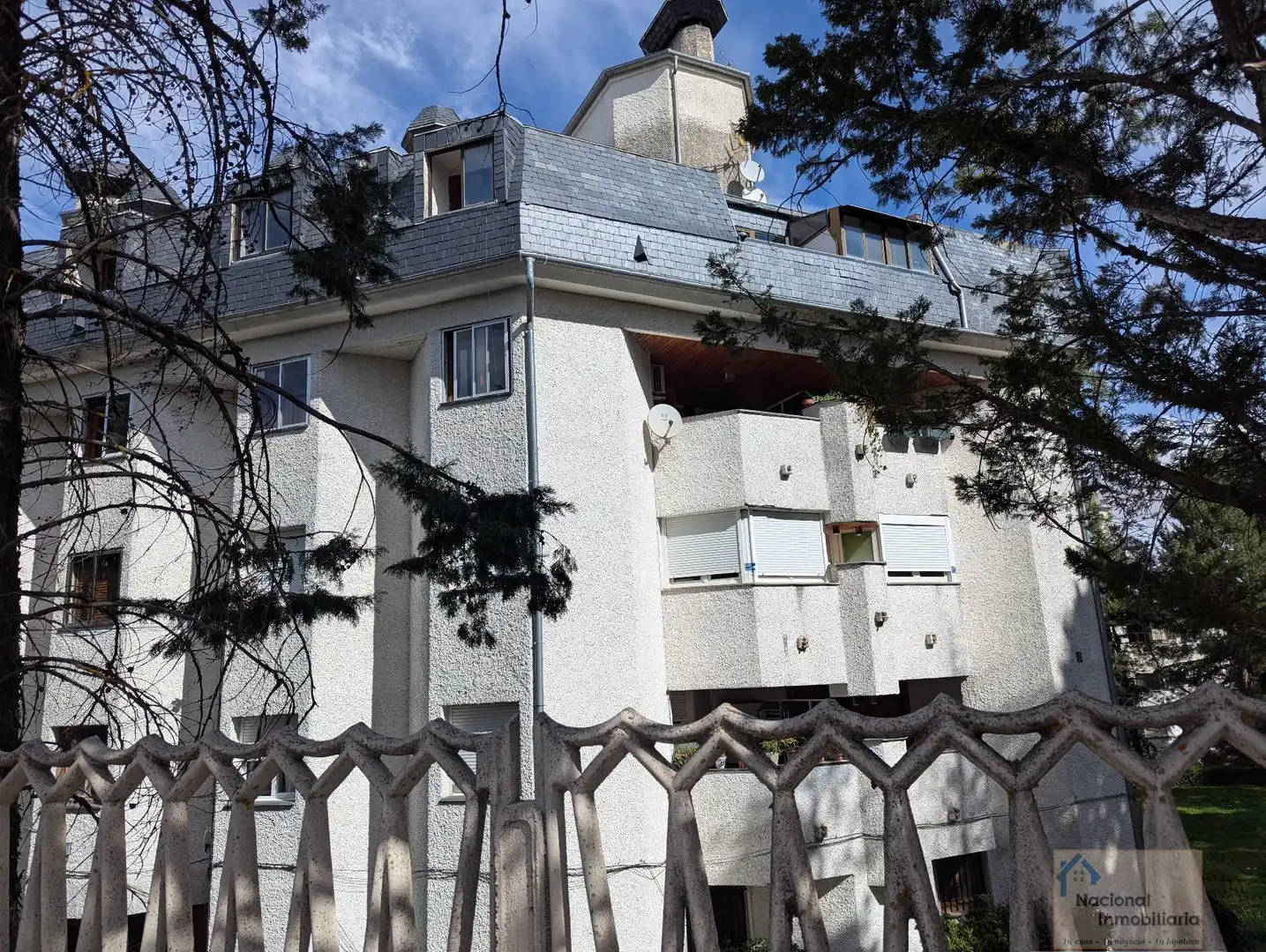 Vista exterior de Apartament en venda en El Espinar amb Calefacció, Terrassa i Traster