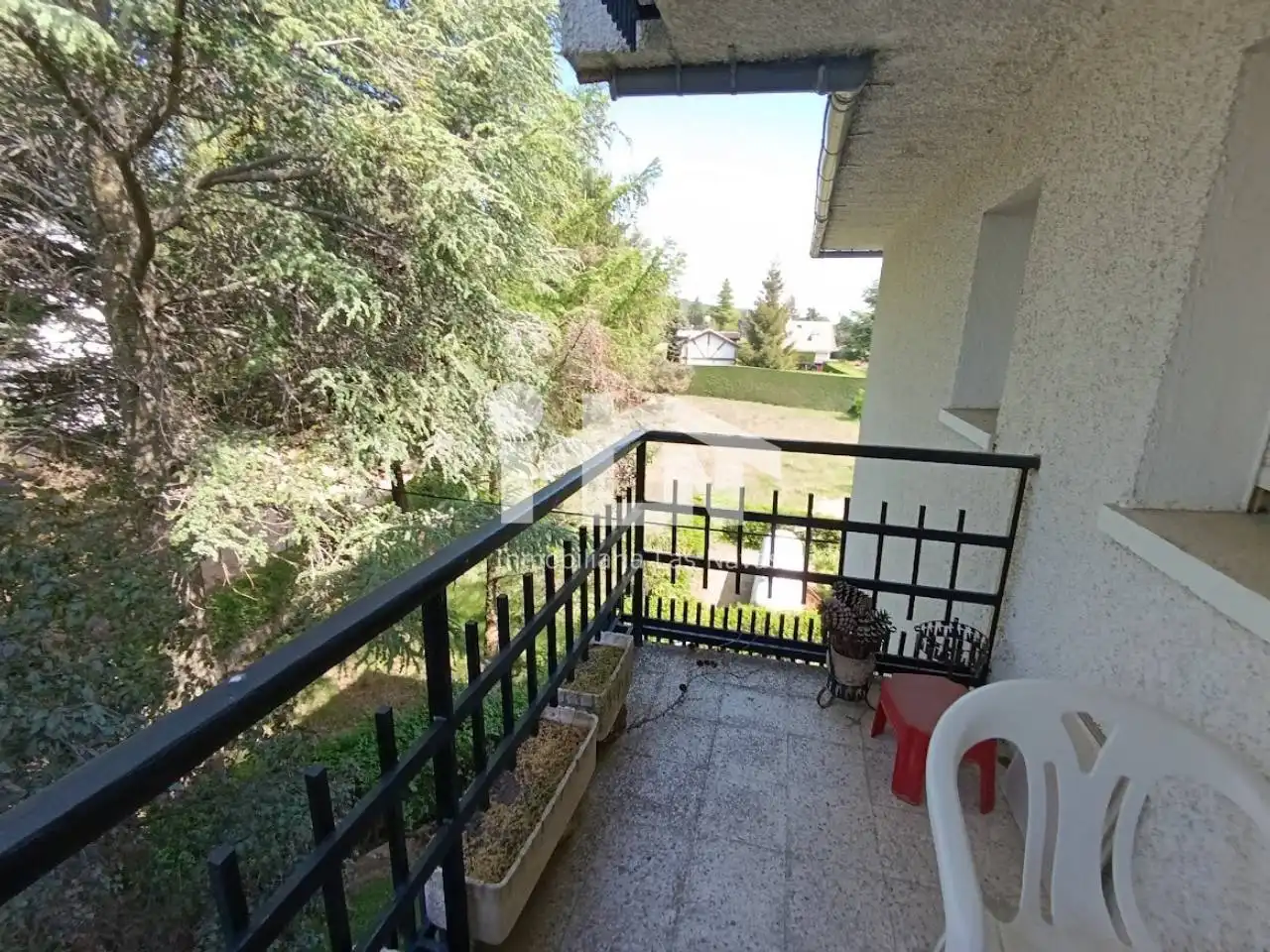 Terrassa de Pis en venda en Las Navas del Marqués  amb Parquet, Terrassa i Traster