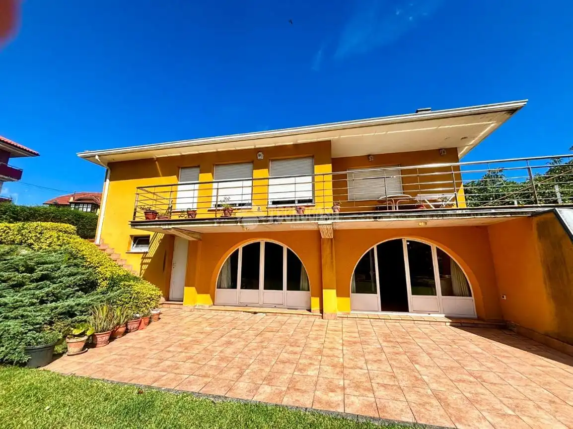 Exterior view of Houses for sale in Camargo  with Heating