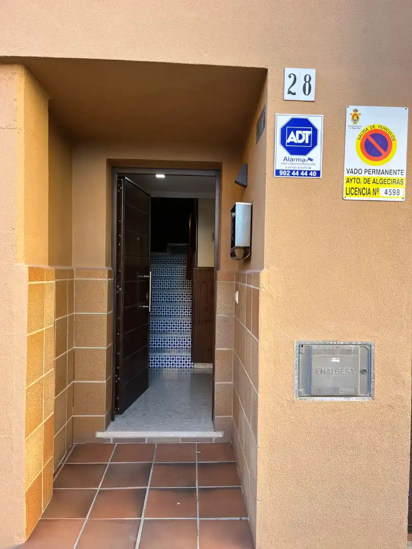 Casa adosada en venta en Algeciras con Jardín privado y Amueblado