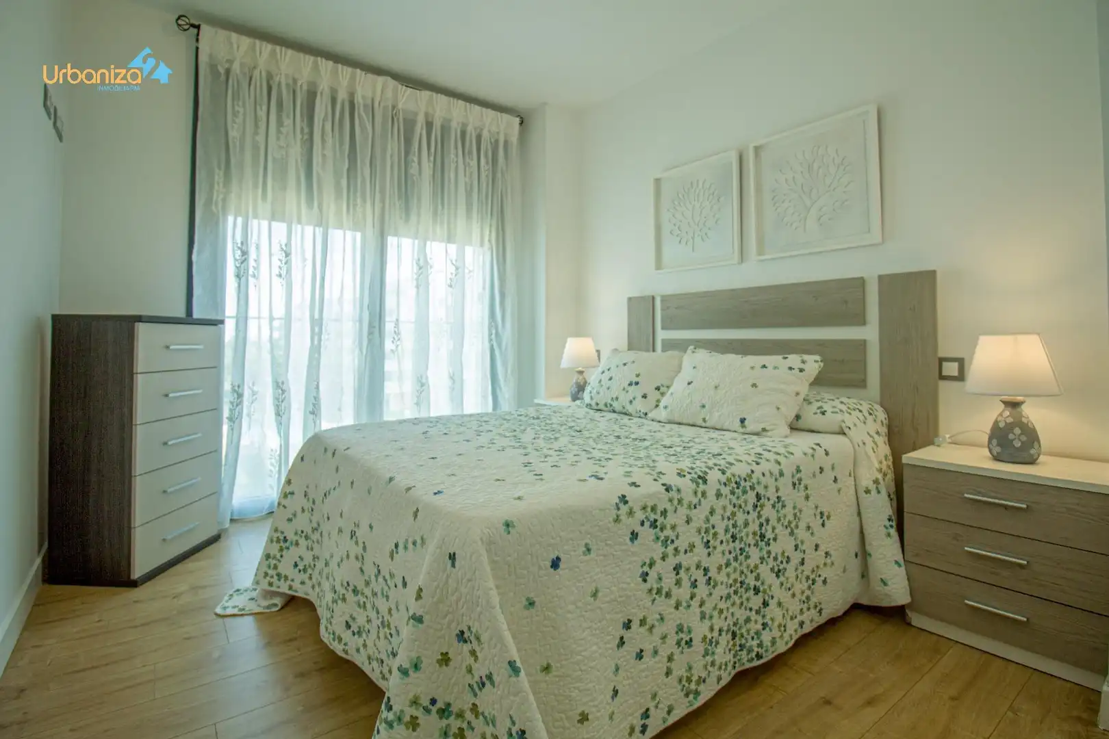 Dormitori de Apartament de lloguer en Badajoz amb Calefacció, Moblat i Balcó