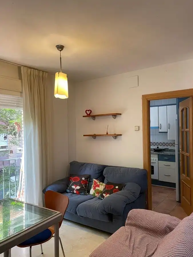 Sala de estar de Piso de alquiler en Granada con Aire acondicionado, Calefacción y Amueblado