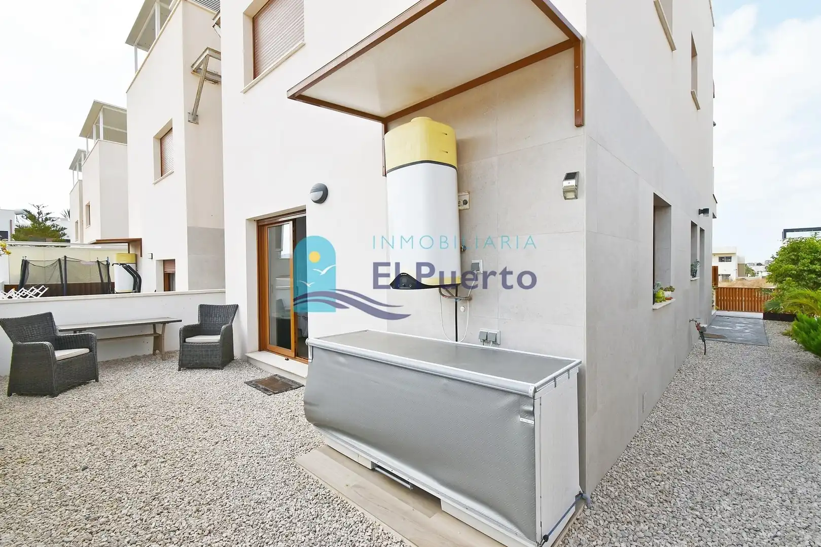 Vista exterior de Apartament en venda en Mazarrón amb Aire condicionat, Calefacció i Jardí privat