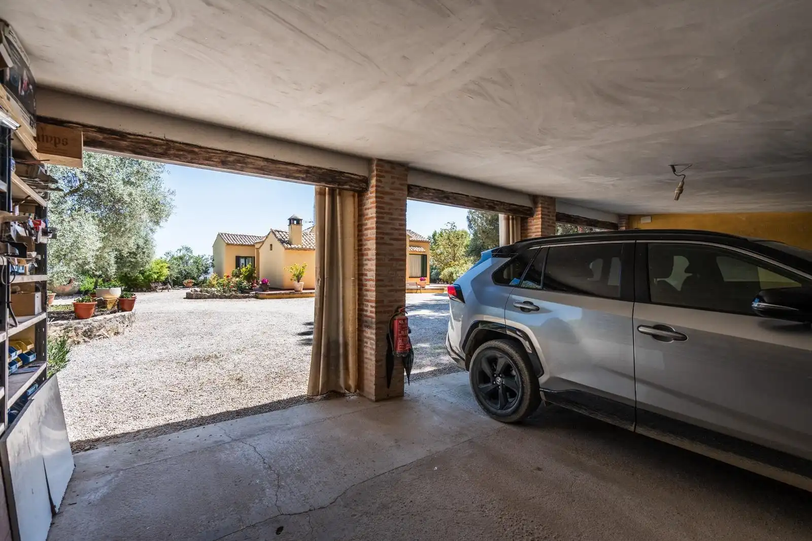 Parking of Country homes for sale in Chinchón  with Air Conditioner, Heating and Private garden