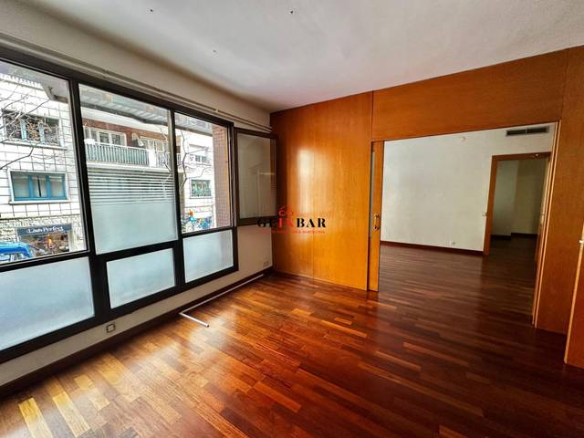 Oficina en Alquiler en Carrer CALVET en Sant Gervasi- Galvany