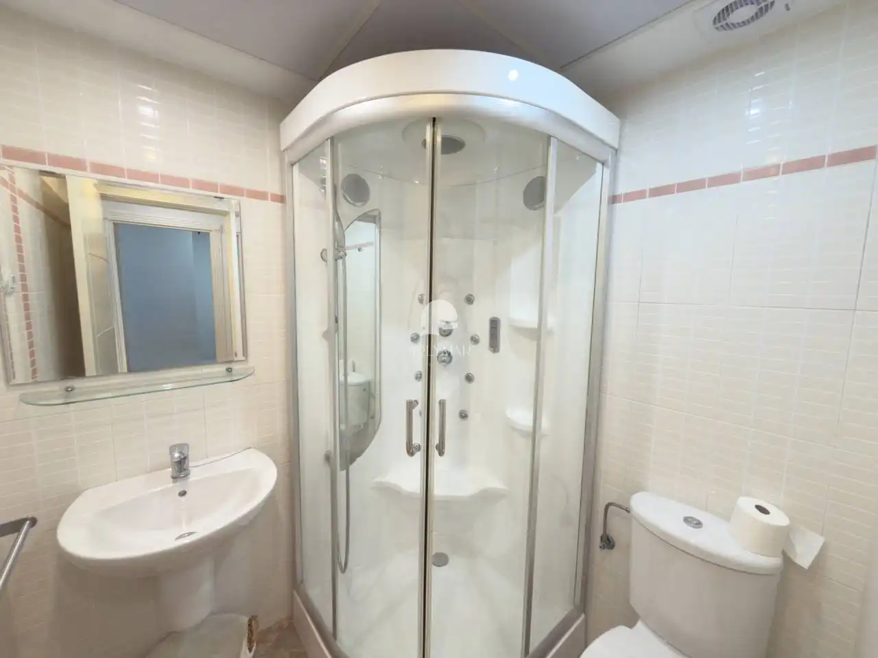 Bathroom of Flat for rent in Alcaucín, Málaga