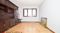 Bedroom of Flat for sale in Basauri   with Balcony