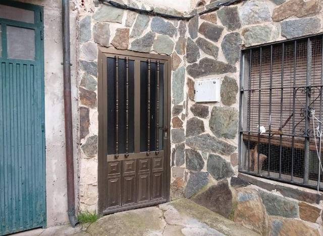 Piso en Venta en Calle San Cristóbal, 4 en Canales de la Sierra