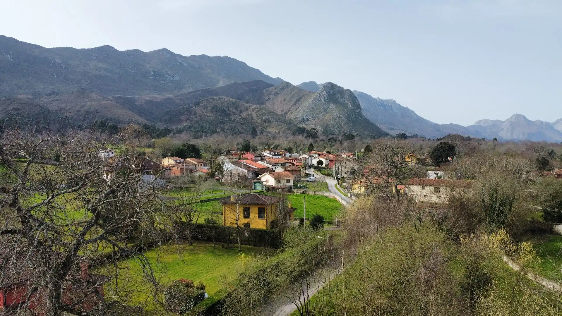 Vista exterior de Residencial en venta en Llanes