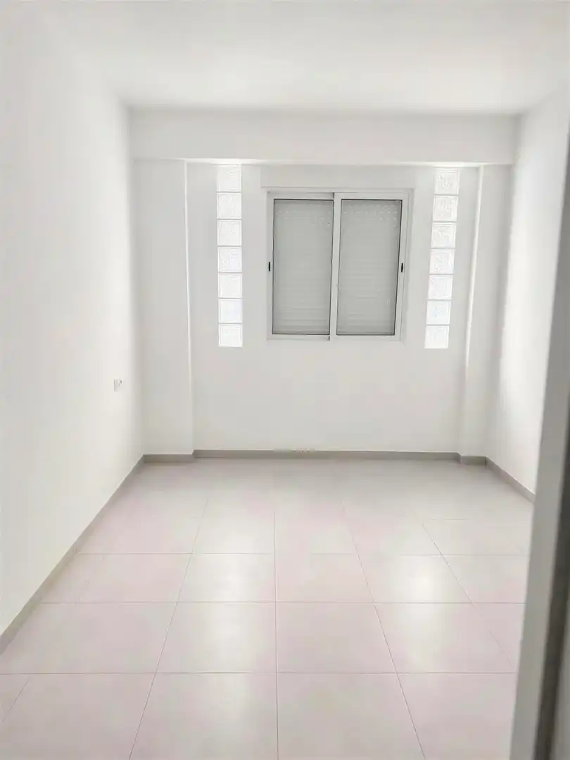 Bajo en venta en Calle Deportista Vicente Pastor, imagen 13
