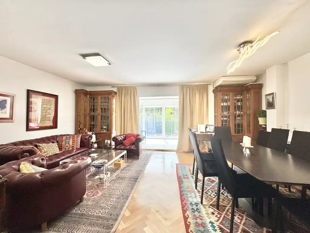 Sala d'estar de Casa adosada en venda en Club de Campo