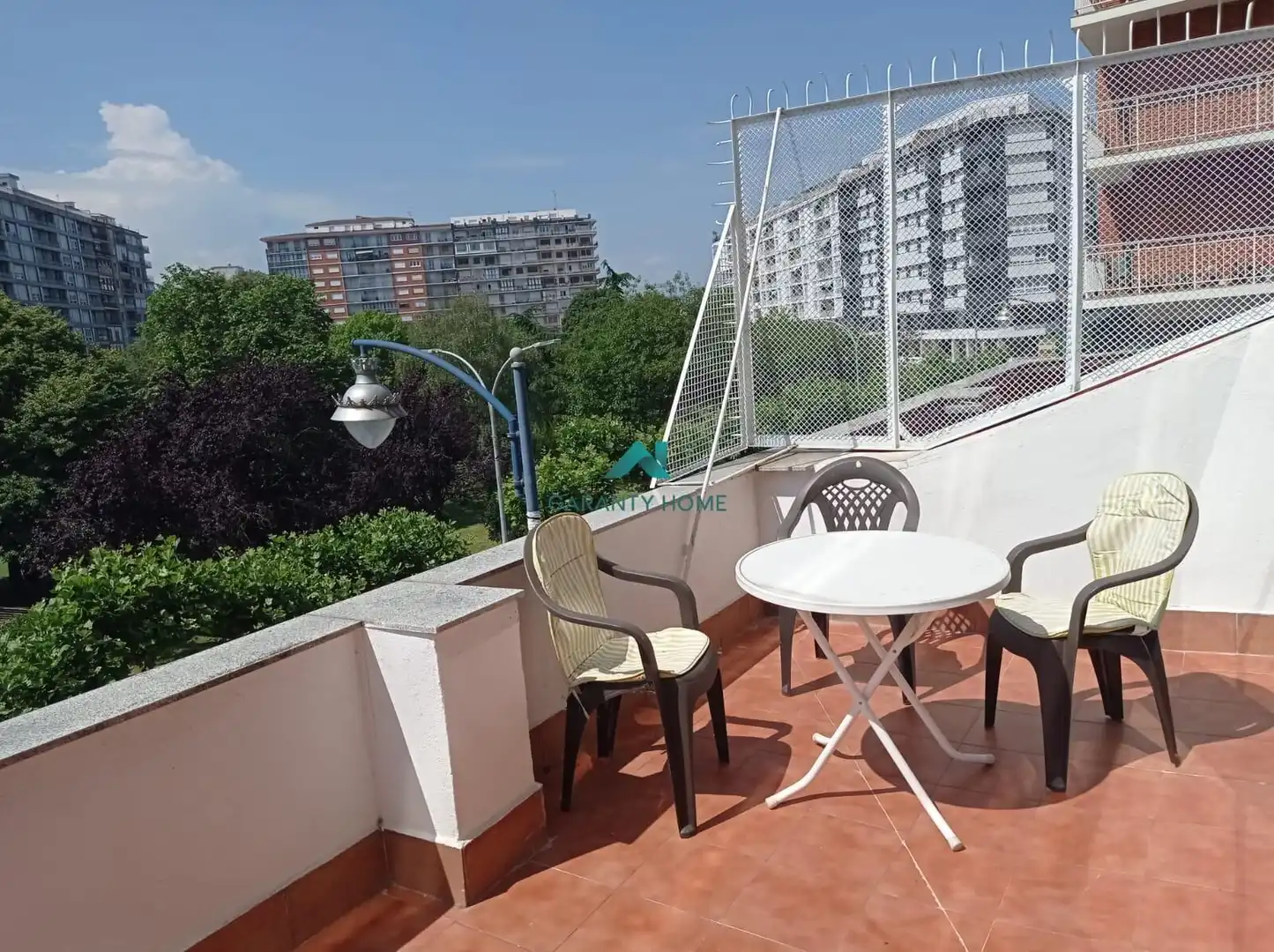 Terraza de Estudio de alquiler en Laredo con Terraza y Amueblado