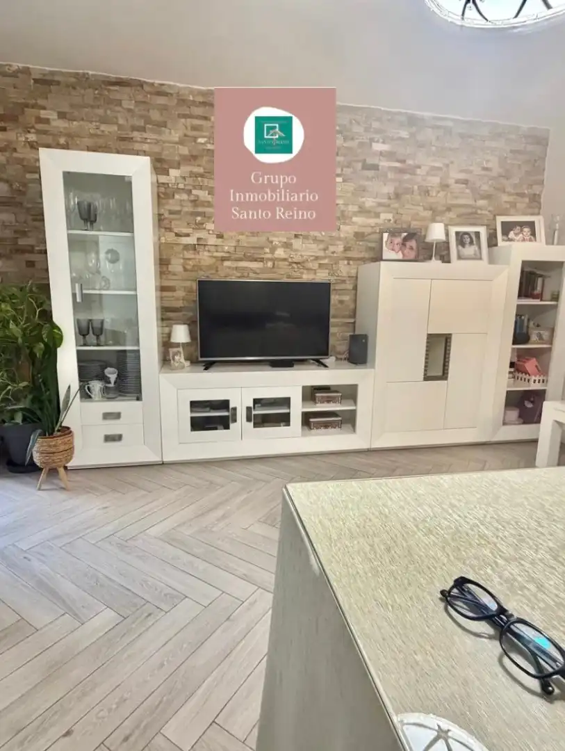 Sala de estar de Piso en venta en Jaén con Aire acondicionado, Trastero y Amueblado