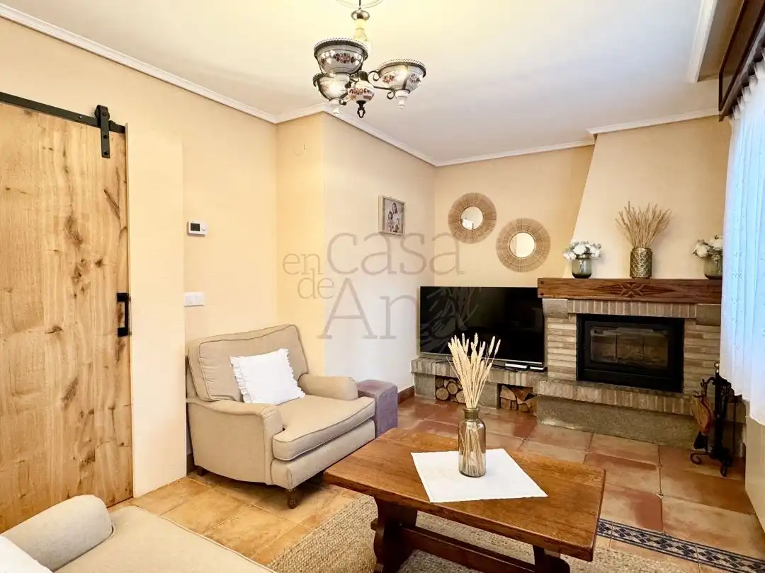 Sala d'estar de Casa o xalet en venda en Lemoa amb Calefacció, Jardí privat i Moblat