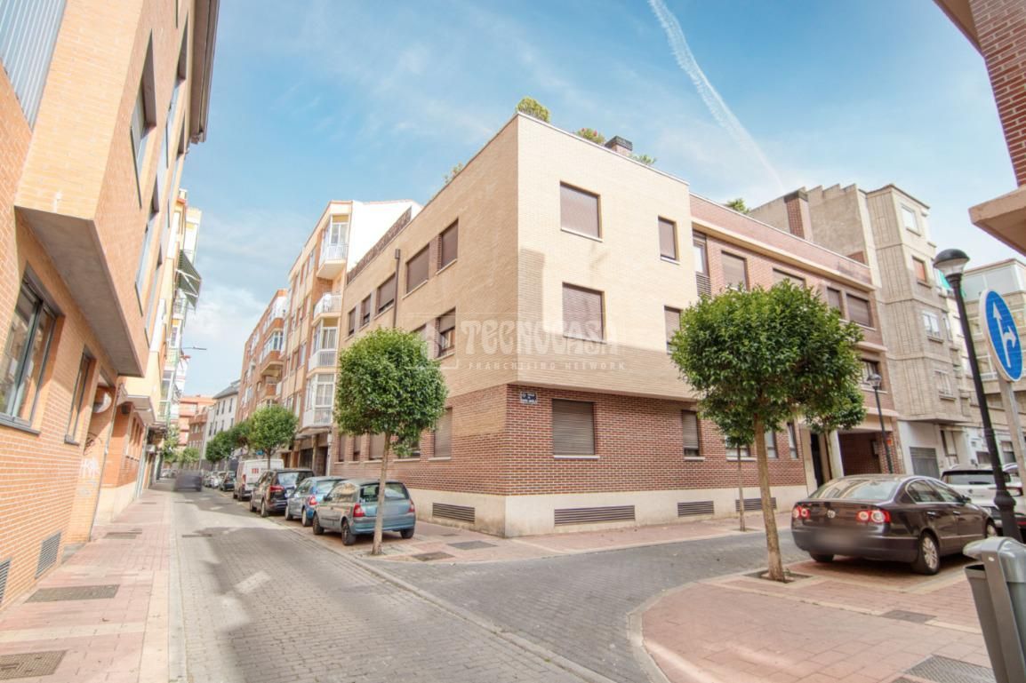 Exterior view of Flat for sale in Valladolid Capital  with Heating and Storage room