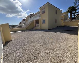 Vista exterior de Casa o xalet de lloguer en Orihuela amb Aire condicionat, Calefacció i Terrassa