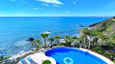 APARTAMENTO DE LUJO EN 1ª LÍNEA DE MAR EN TORREQUEBRADA
