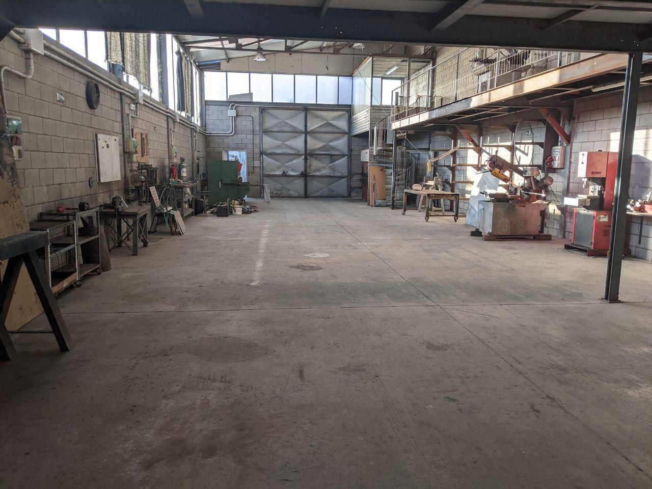 Nau industrial de lloguer en Bàscara