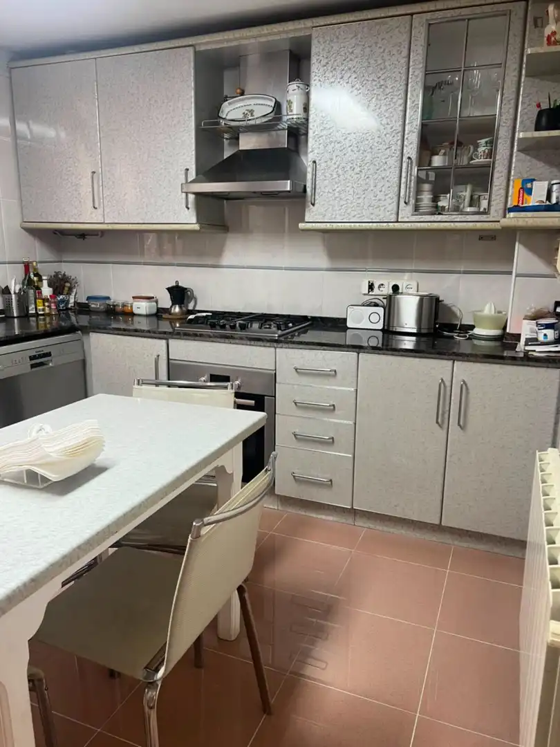 Cocina de Casa o chalet para compartir en Barcelona con Amueblado y Horno