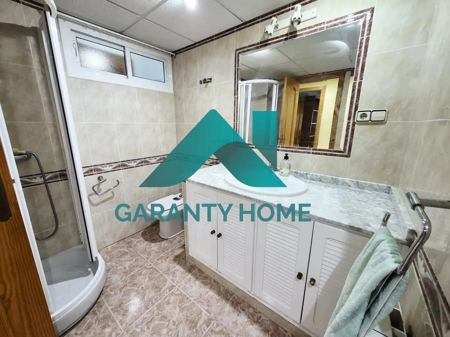 Bathroom of Houses for sale in Cáceres  with Air Conditioner, Heating and Private garden