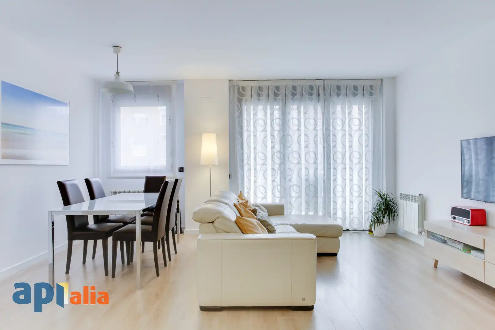 Living room of Duplexes for sale in Esplugues de Llobregat  with Air Conditioner, Heating and Storage room