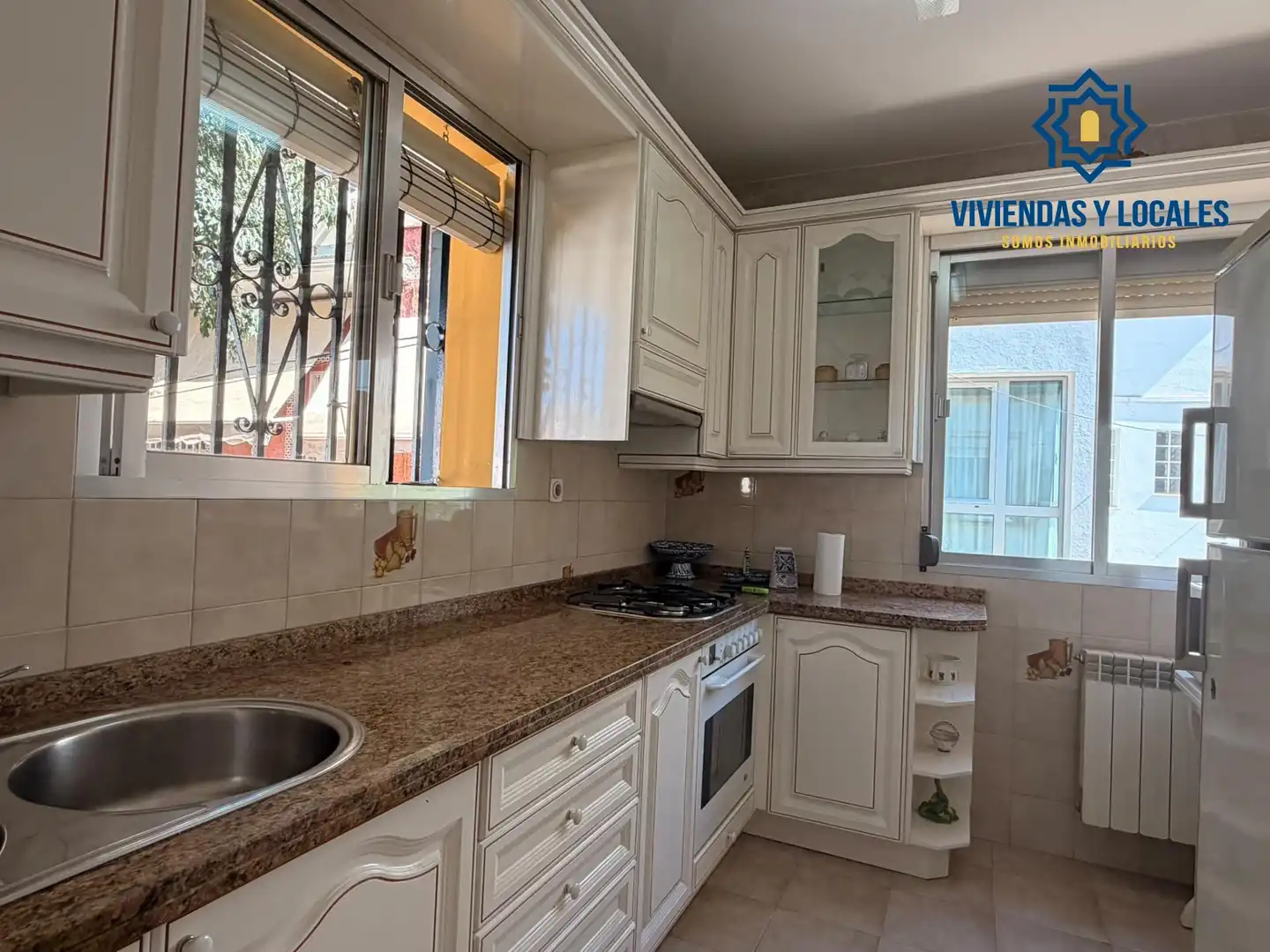 Cocina de Casa o chalet de alquiler en Granada con Jardín privado, Terraza y Amueblado
