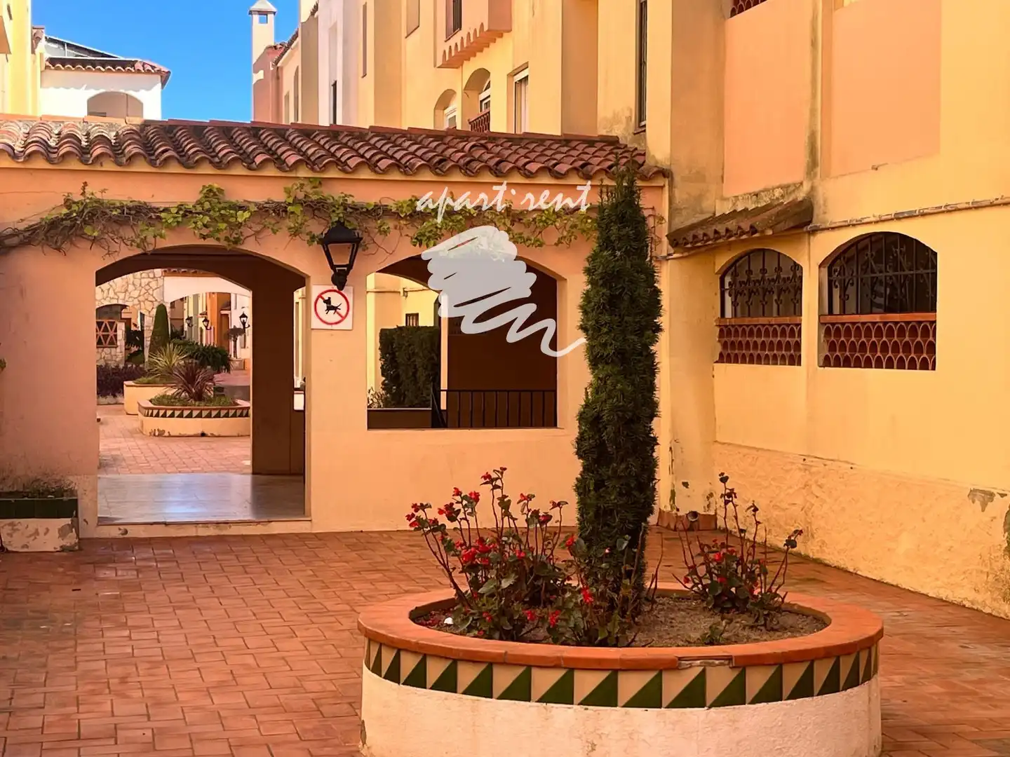 Exterior view of Flat for sale in Empuriabrava  with Air Conditioner, Heating and Terrace