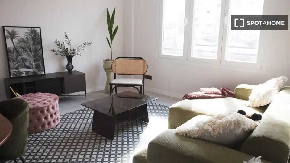 Flat with terrace to rent in L'Eixample, imagen 3