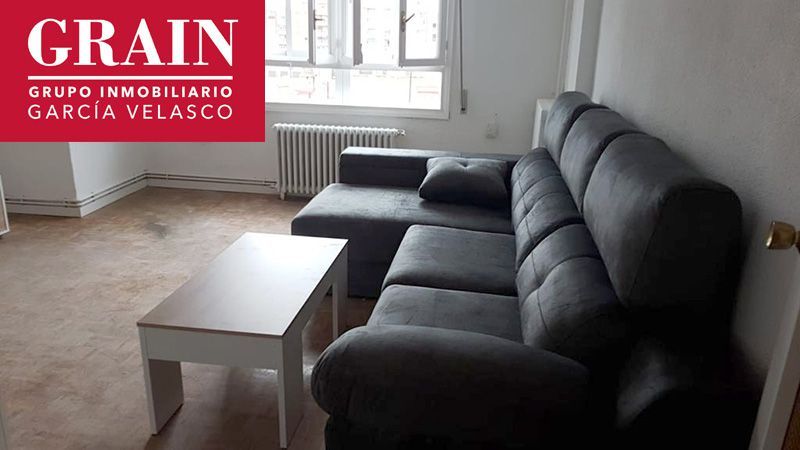 Living room of Flat for sale in  Albacete Capital  with Heating, Parquet flooring and Balcony