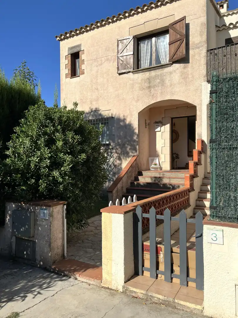 Reihenhaus zum Verkauf in Sant Pere Pescador, imagen 2