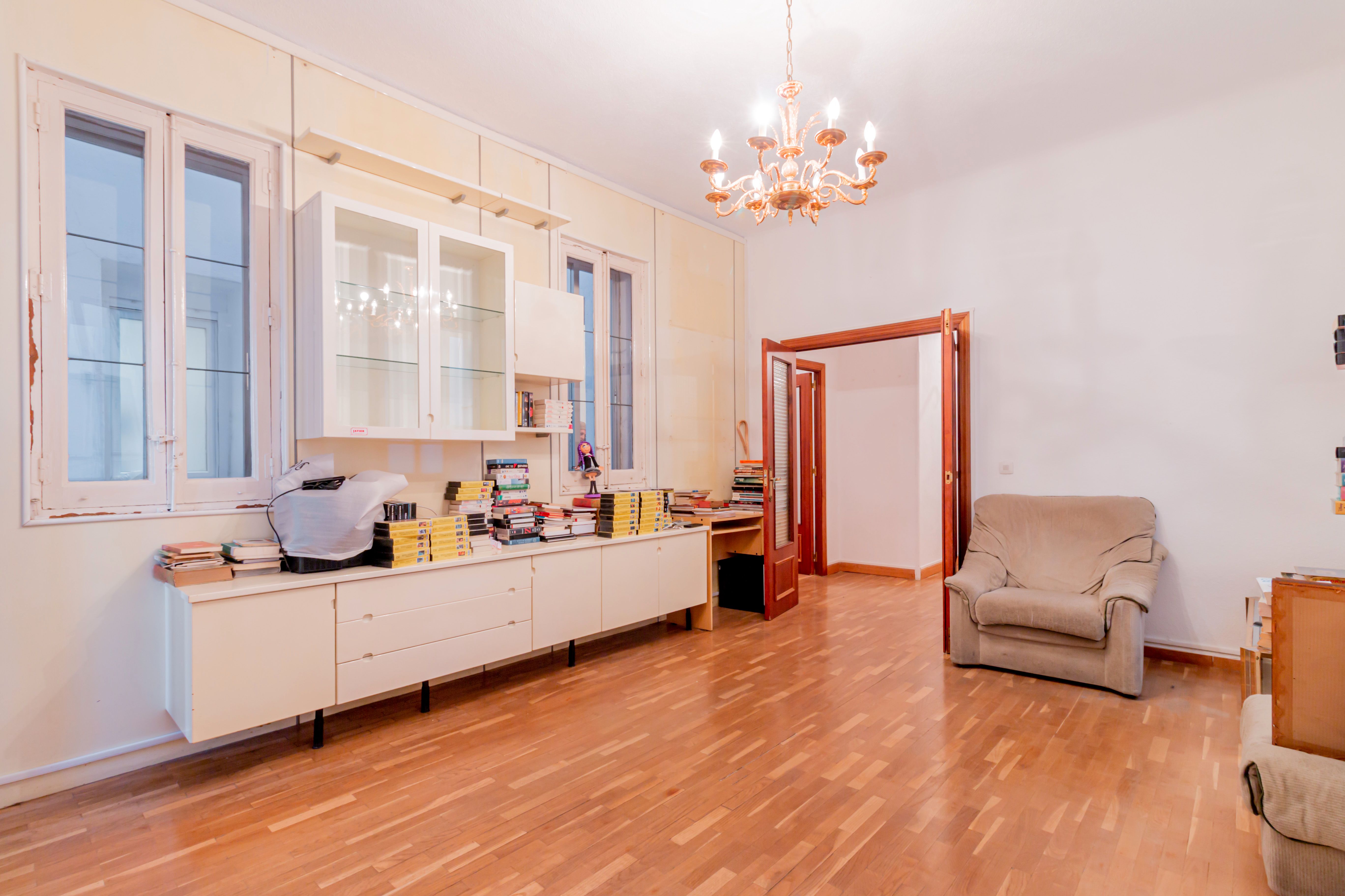 Sala d'estar de Pis en venda en  Madrid Capital
