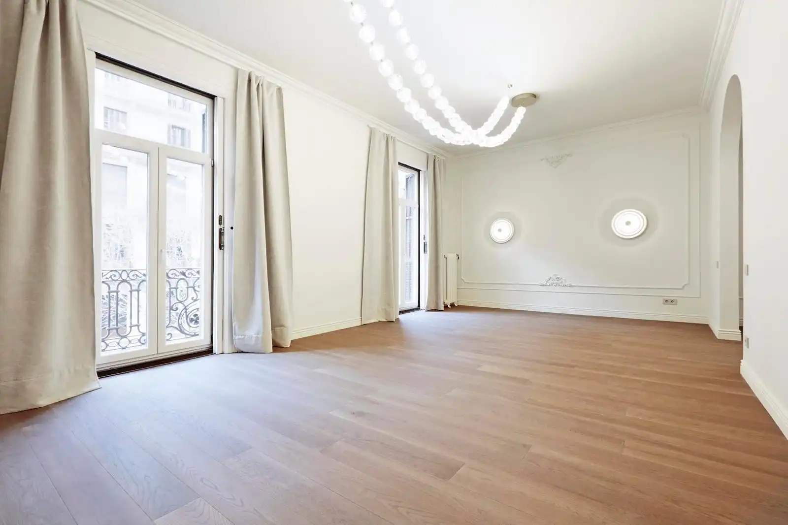Sala d'estar de Pis en venda en Barcelona amb Aire condicionat, Parquet i Balcó