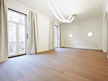 Appartamento con balcone in vendita a Carrer de Casp