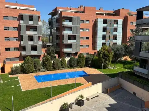 Dachboden zur Miete in Carrer de Jaume de Montcorb, Turó de Can Mates