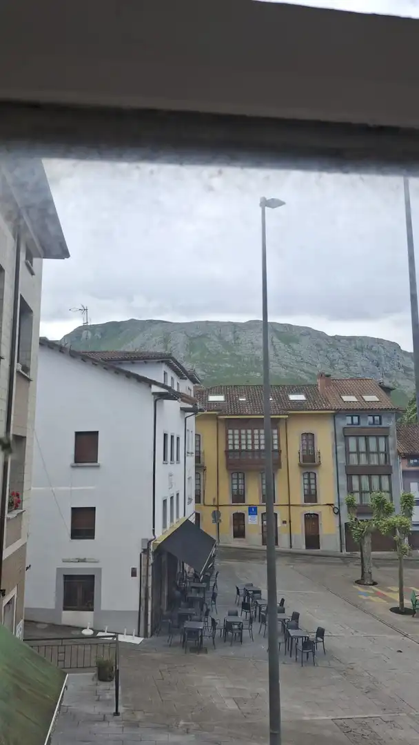 Vista exterior de Edificio en venta en Llanes