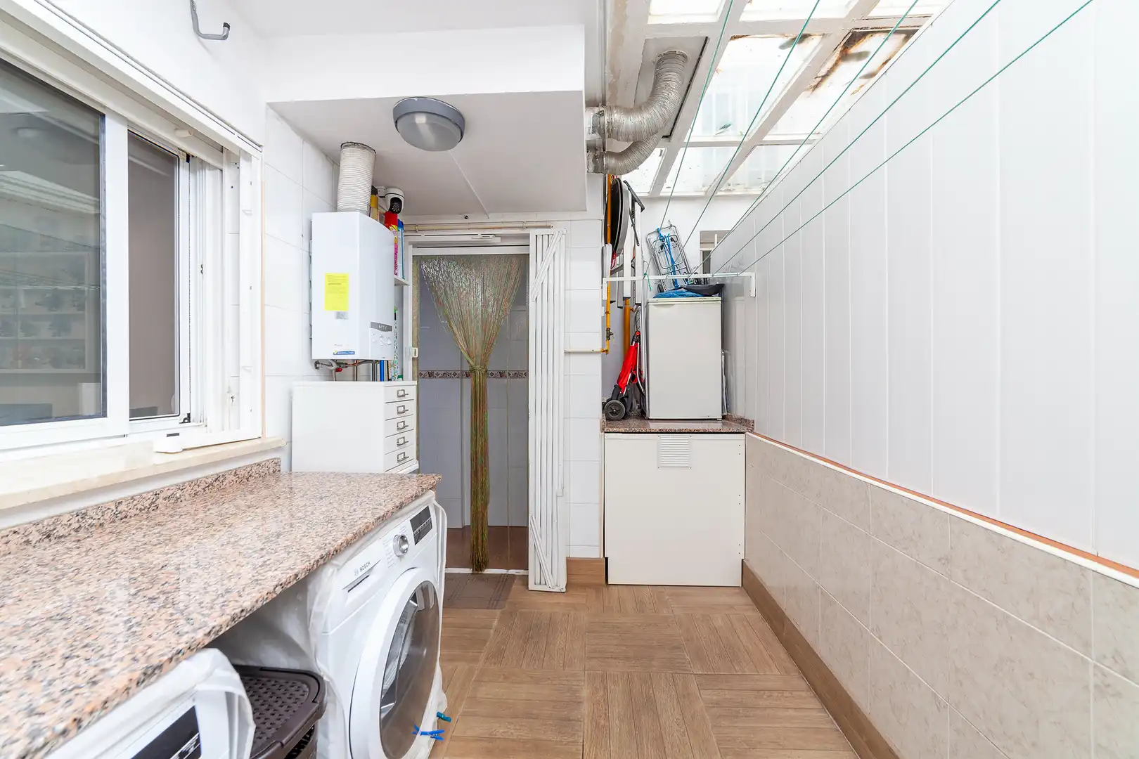Flat for sale in Manises  with Air Conditioner, Heating and Oven