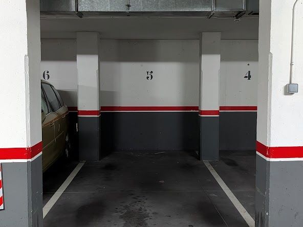 Parking of Garage to rent in Oviedo 