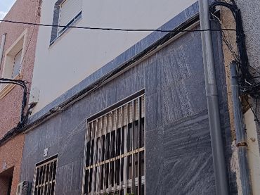 Casa en venda a Calle Alta del Pozo 23