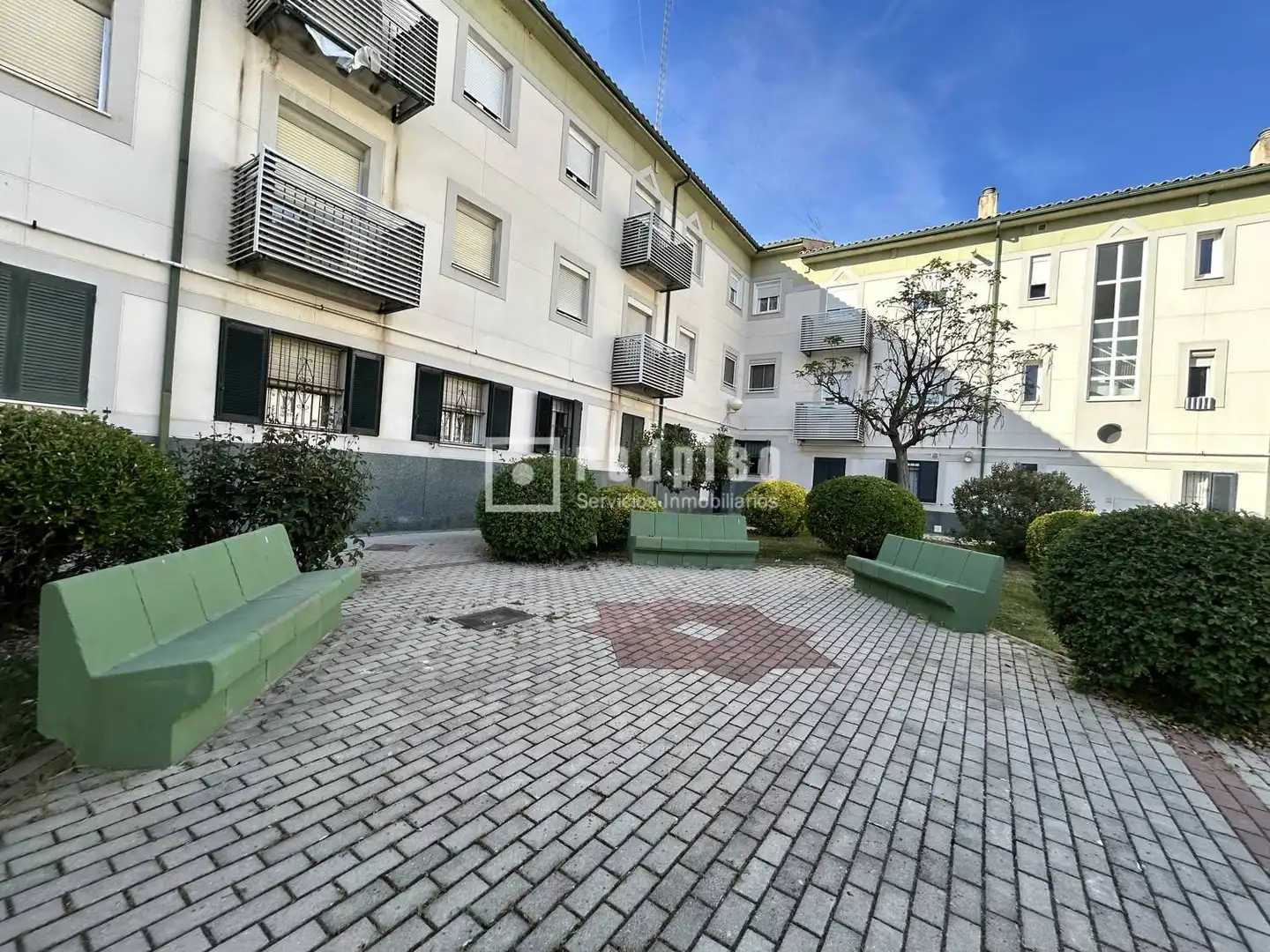 Exterior view of Flat for sale in Madrid  with Heating, Private garden and Terrace