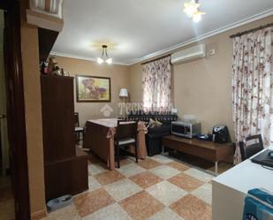 Living room of Flat for sale in  Sevilla Capital  with Air Conditioner