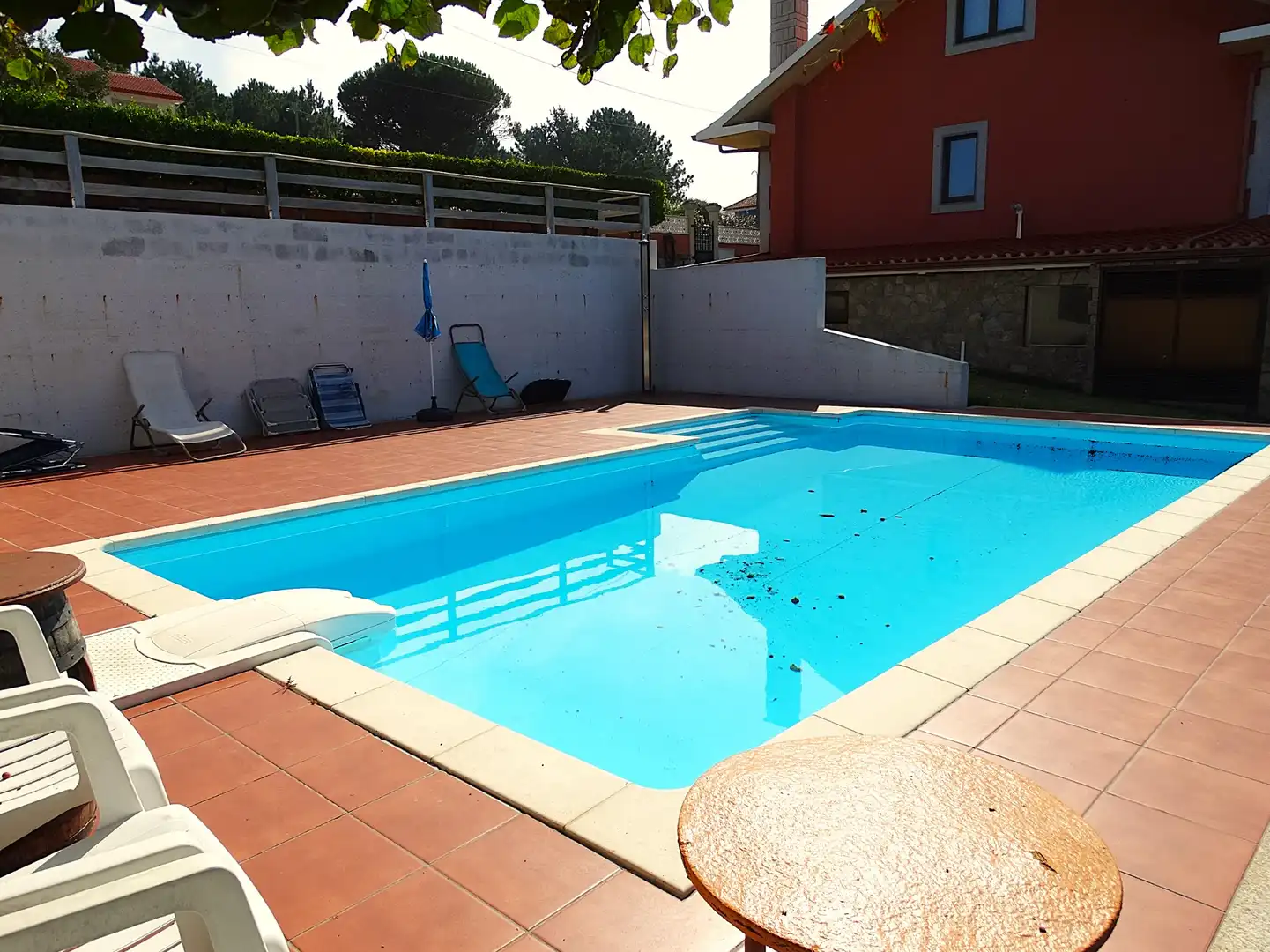 Piscina de Casa o xalet en venda en Valdoviño amb Calefacció, Jardí privat i Parquet