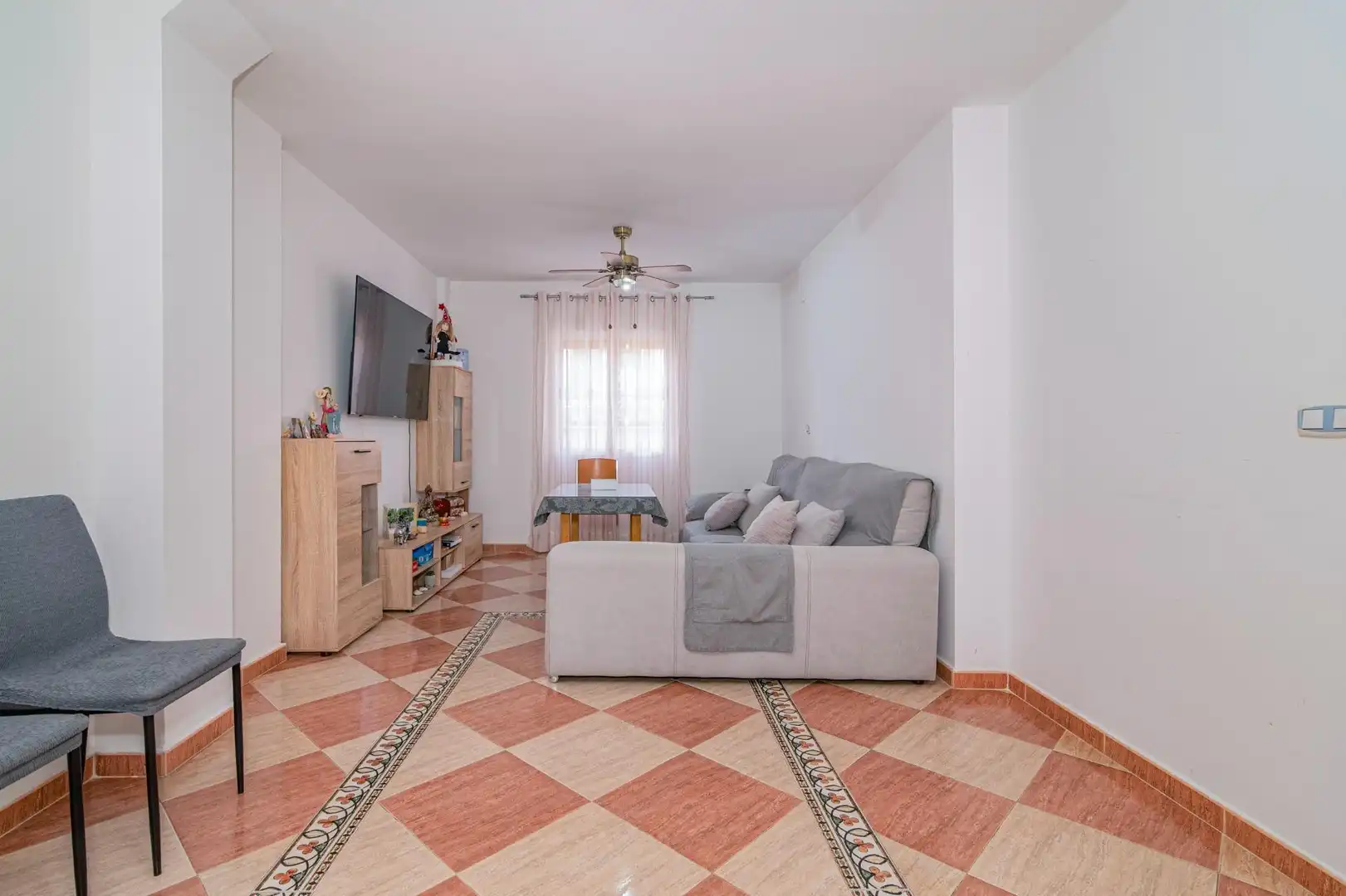 Sala d'estar de Casa adosada en venda en Cijuela amb Aire condicionat, Calefacció i Jardí privat